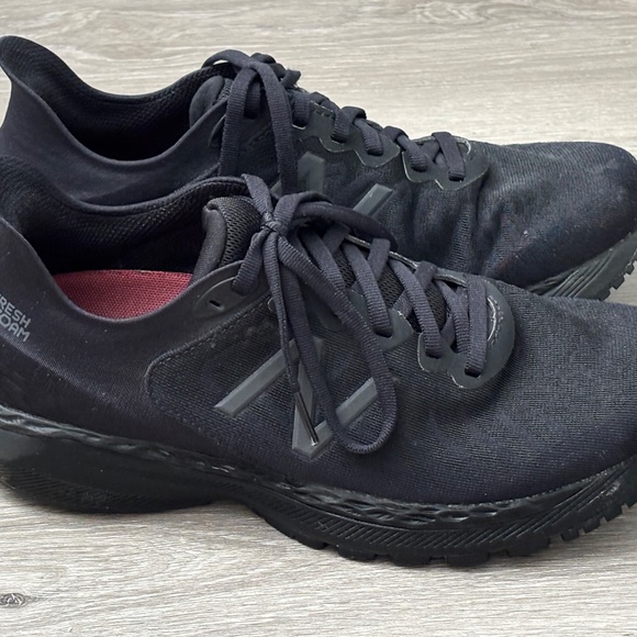 NEW BALANCE Fresh Foam 860v11 Solid BLACK Running Athletic Shoes Womens 8.5 - Picture 2 of 12